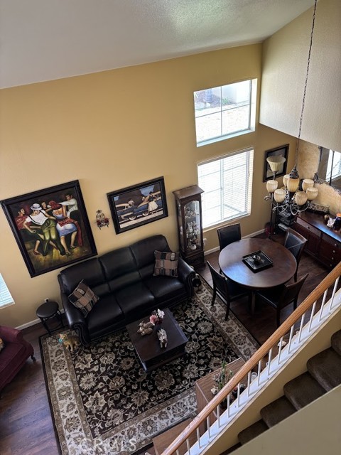 Detail Gallery Image 3 of 20 For 15597 Castellion, Fontana,  CA 92337 - 4 Beds | 2/1 Baths