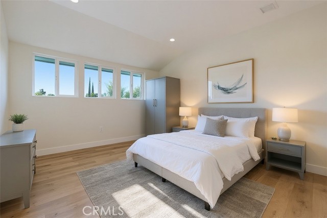 Detail Gallery Image 12 of 28 For 13433 Ebell St, Panorama City,  CA 91402 - 5 Beds | 4 Baths