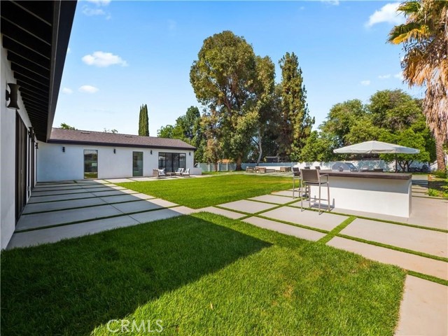 5702 Lubao Avenue, Woodland Hills CA: https://media.crmls.org/medias/12ed0a09-8f55-4d58-a5a2-437bf4021b00.jpg