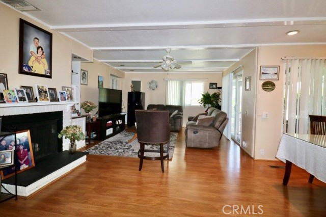 12623 Lake Frost Way, La Mirada CA: https://media.crmls.org/medias/12eda3a8-2723-4cfd-9418-9c4fd03e8f5a.jpg