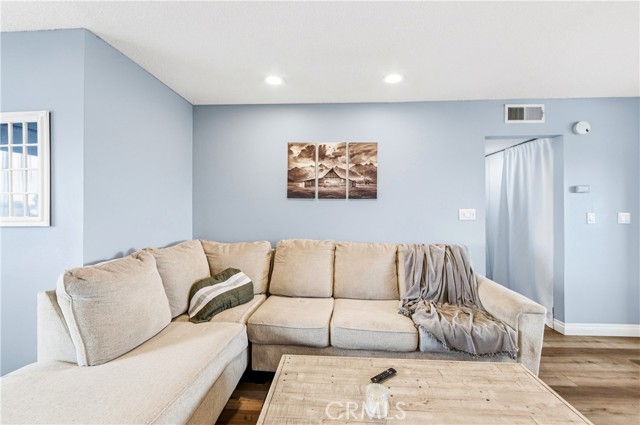 Detail Gallery Image 10 of 47 For 21522 Belshire, Hawaiian Gardens,  CA 90716 - 2 Beds | 2 Baths
