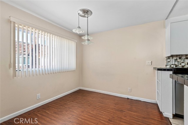 Detail Gallery Image 7 of 21 For 5349 Newcastle Ave #20,  Encino,  CA 91316 - 2 Beds | 2 Baths