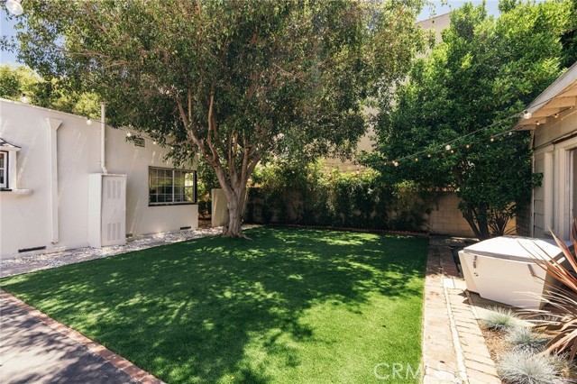 2319 S Corning Street, Los Angeles CA: https://media.crmls.org/medias/12ee8644-0e5b-425b-9a7a-dfe85c515485.jpg