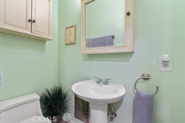 4817 Quartz Hill Rd, Quartz Hill CA: https://media.crmls.org/medias/12eea613-0e05-4ccc-961b-cbd01ca42e60.jpg