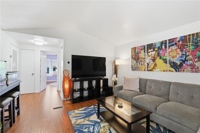 1602 Byron Court, Pomona CA: https://media.crmls.org/medias/12ef4645-2af4-4a9b-978a-82a2afb88d1b.jpg