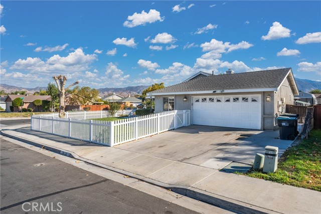 Detail Gallery Image 3 of 38 For 25136 Sansome St, Hemet,  CA 92544 - 4 Beds | 2 Baths