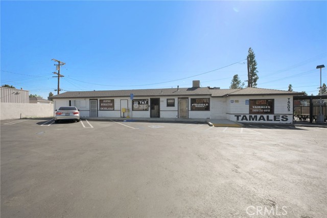 8111 Foothill Boulevard, Rancho Cucamonga CA: https://media.crmls.org/medias/12f08d38-63bf-4faa-b893-bf63465469da.jpg