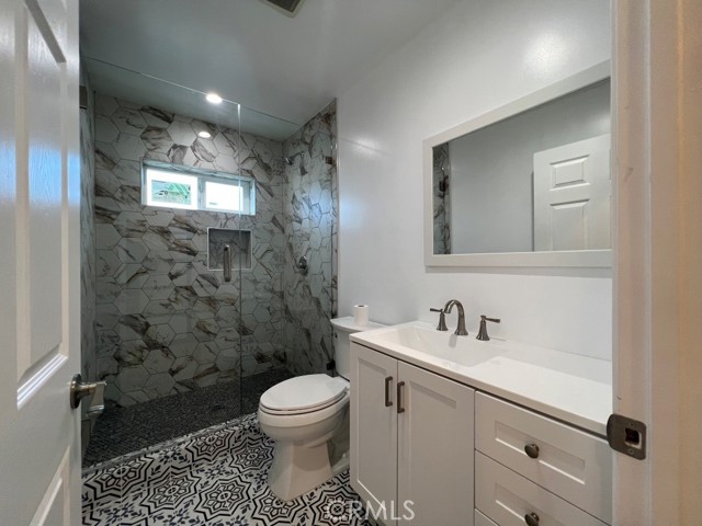 23042 Saticoy St. photo 7