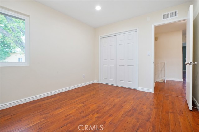 Detail Gallery Image 20 of 47 For 8111 Canby Ave #1,  Reseda,  CA 91335 - 4 Beds | 2/1 Baths