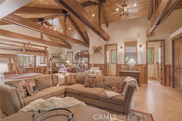 42143 Switzerland Drive, Big Bear CA: https://media.crmls.org/medias/12f1a4df-218f-4ae3-bfba-5a3d16535dea.jpg