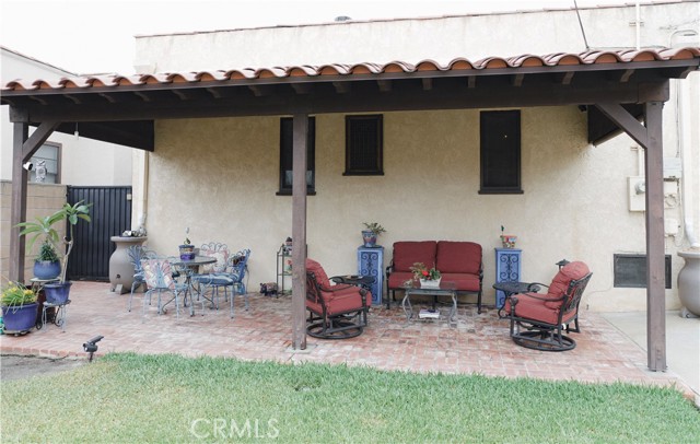 424 W 11th Street, Azusa CA: https://media.crmls.org/medias/12f1b5e6-3443-4e36-a6f6-b716e15a1ecc.jpg