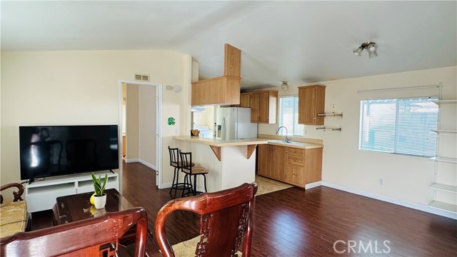 Detail Gallery Image 9 of 18 For 14352 Beach Bld #126,  Westminster,  CA 92683 - 3 Beds | 2 Baths