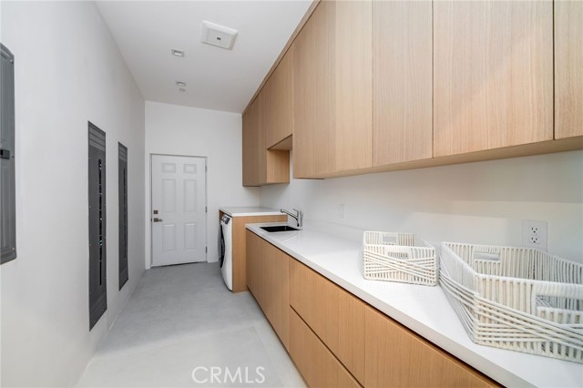 Detail Gallery Image 43 of 43 For 4930 Palomar Dr, Tarzana,  CA 91356 - 6 Beds | 6/1 Baths