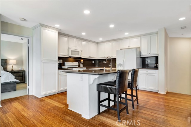 Detail Gallery Image 3 of 27 For 3639 Dunkirk Dr, Oxnard,  CA 93035 - 2 Beds | 2 Baths