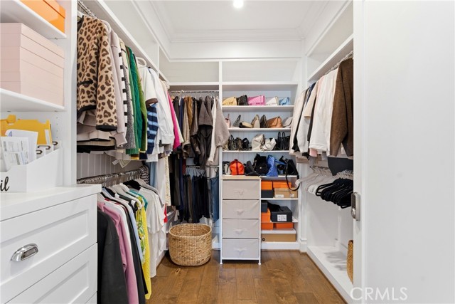 Detail Gallery Image 25 of 37 For 4469 Stern Ave, Sherman Oaks,  CA 91423 - 5 Beds | 5 Baths