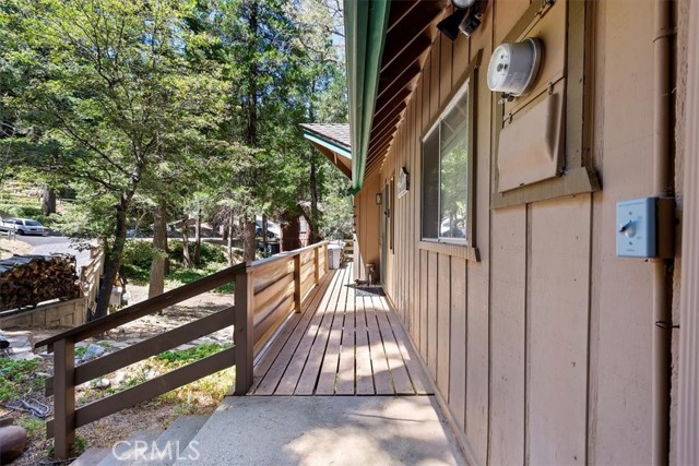 Detail Gallery Image 5 of 29 For 1213 Jungfrau Dr, Crestline,  CA 92325 - 4 Beds | 2/1 Baths