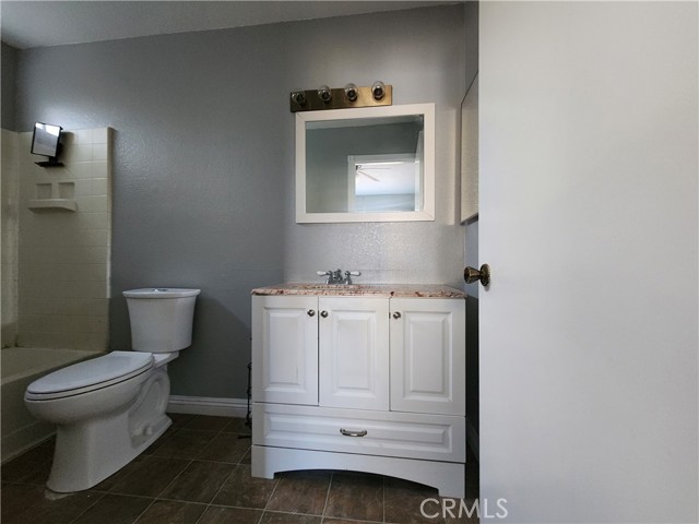 Detail Gallery Image 12 of 17 For 26068 Snow Creek Dr, Menifee,  CA 92586 - 4 Beds | 2 Baths