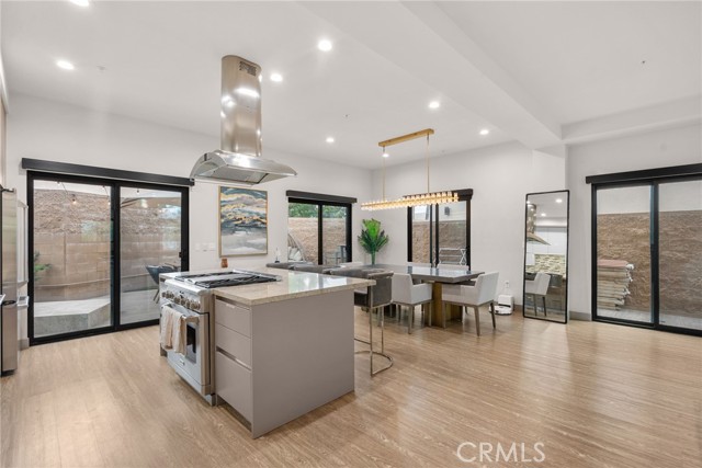 Detail Gallery Image 10 of 37 For 18703 Redwing St, Tarzana,  CA 91356 - 3 Beds | 2/1 Baths