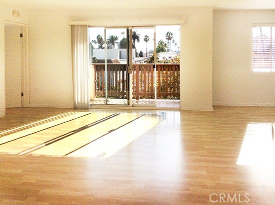Detail Gallery Image 2 of 24 For 811 6th St #305,  Santa Monica,  CA 90403 - 3 Beds | 2 Baths