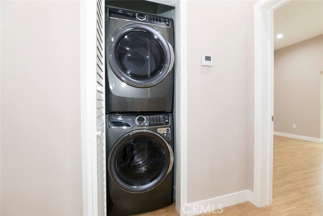 Detail Gallery Image 7 of 15 For 741 E Doran St #B,  Glendale,  CA 91206 - 2 Beds | 1 Baths