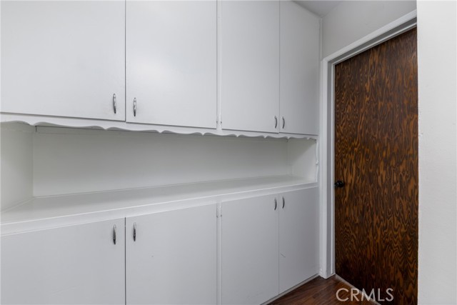 261 E Fig Avenue, Monrovia CA: https://media.crmls.org/medias/12f77982-6da3-442e-ad85-e4b24b6cc1b4.jpg
