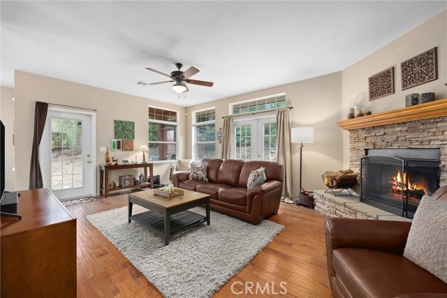 Detail Gallery Image 3 of 33 For 2105 Zermatt Dr, –,  CA 93222 - 2 Beds | 2 Baths