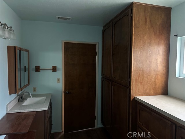 Detail Gallery Image 19 of 25 For 38333 E End, Lucerne Valley,  CA 92356 - 2 Beds | 1/2 Baths