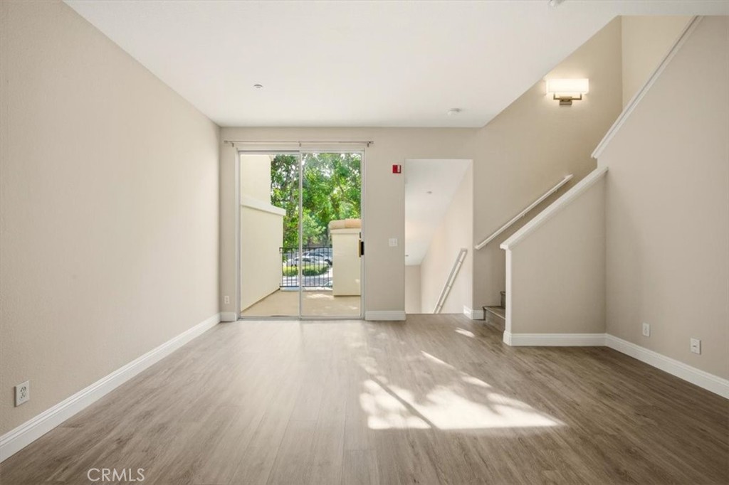 MLS #OC25258887 image #8