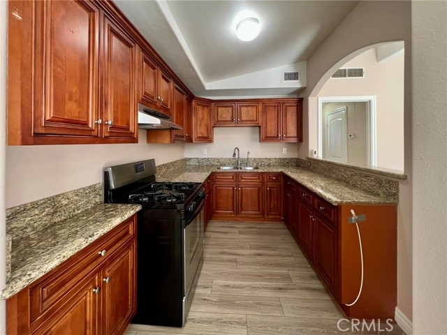 Detail Gallery Image 8 of 26 For 3338 Vance St, Riverside,  CA 92504 - 4 Beds | 3 Baths