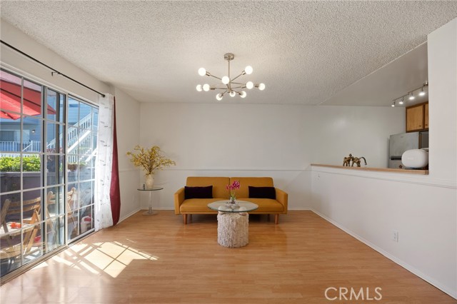 Detail Gallery Image 2 of 17 For 20930 #115 Parthenia, Canoga Park,  CA 91304 - 1 Beds | 1 Baths