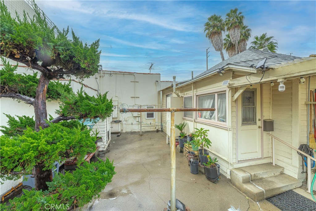 MLS #OC25281827 image #3