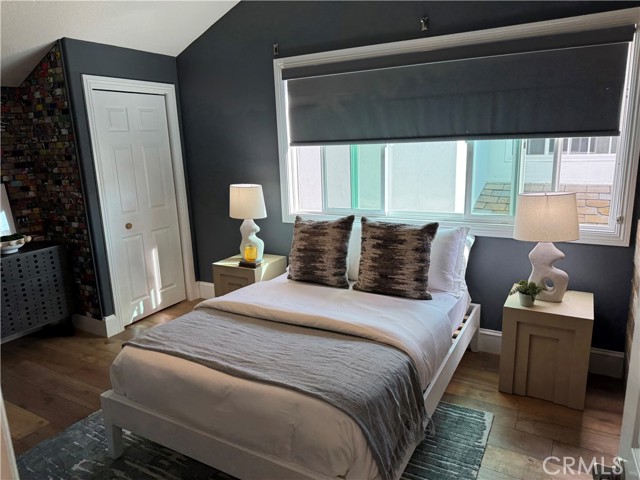 1935 Port Bishop, Newport Beach CA: https://media.crmls.org/medias/12faafe7-eb3f-4127-a094-2844f2d64453.jpg