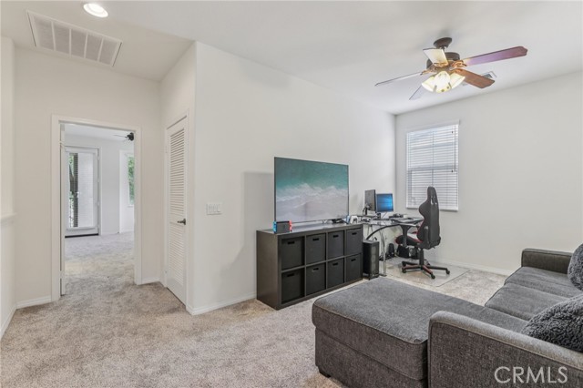 28519 Pietro Drive, Valencia CA: https://media.crmls.org/medias/12fae1f3-e7a4-4d1e-8b51-da1dbb5a8045.jpg