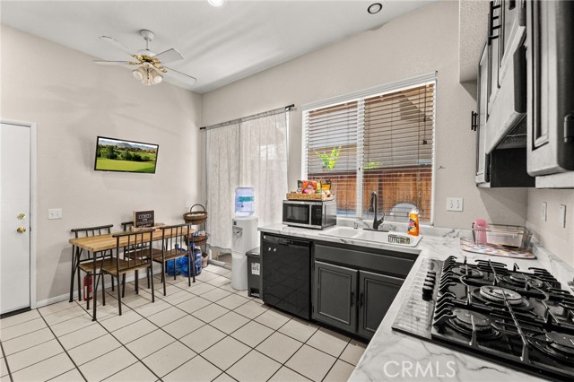 Detail Gallery Image 11 of 33 For 23832 Castinette, Murrieta,  CA 92562 - 3 Beds | 2 Baths