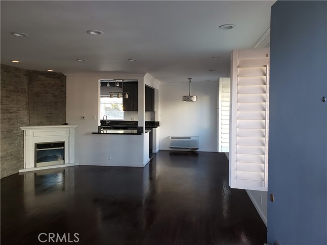 Detail Gallery Image 9 of 22 For 601 Olive Ave #L,  Long Beach,  CA 90802 - 2 Beds | 1 Baths