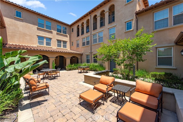 47 silverado, Irvine CA: https://media.crmls.org/medias/12fbd1ce-aff0-4309-84da-c830def8e336.jpg