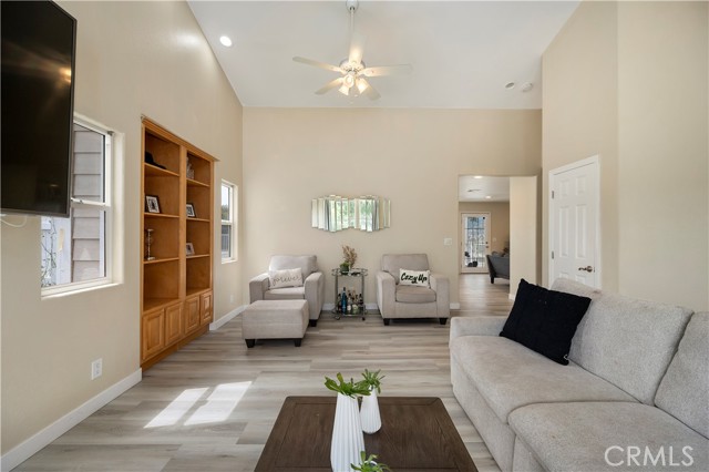 Detail Gallery Image 15 of 66 For 16495 Stevens Ave, Lake Elsinore,  CA 92530 - 3 Beds | 2/1 Baths