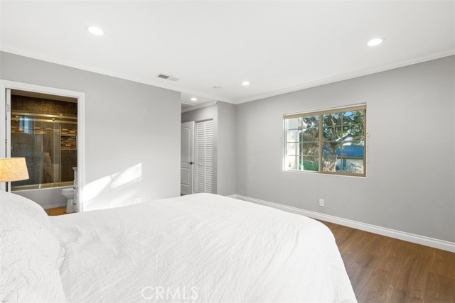 Detail Gallery Image 16 of 23 For 245 W Poppyfields Dr, Altadena,  CA 91001 - 2 Beds | 2 Baths