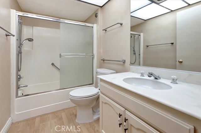 4001 Calle Sonora, Laguna Woods CA: https://media.crmls.org/medias/12fd0e6a-8fd2-4e07-8e7d-db0fc76af46d.jpg