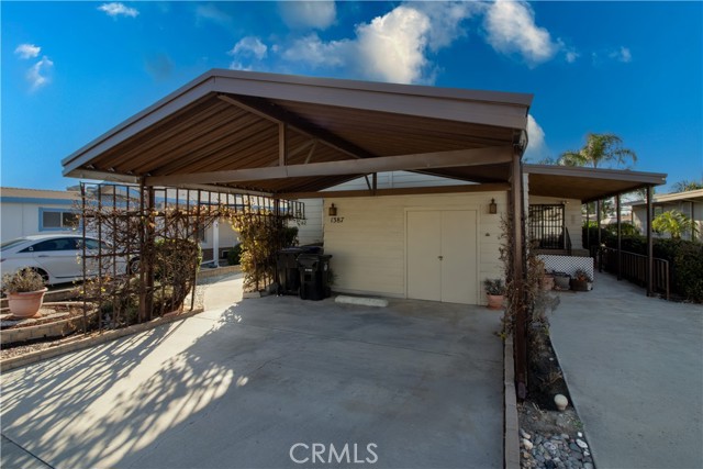 Detail Gallery Image 5 of 26 For 1387 Bishop, Hemet,  CA 92545 - 2 Beds | 2 Baths