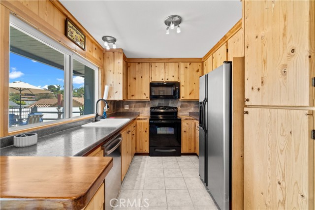 Detail Gallery Image 11 of 31 For 22582 Catania, Laguna Hills,  CA 92653 - 4 Beds | 2 Baths