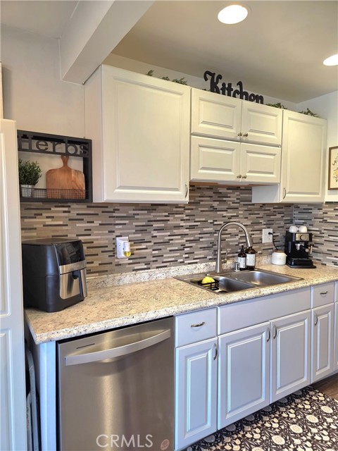 Detail Gallery Image 15 of 41 For 1200 W Lambert  #32 Rd, La Habra,  CA 90631 - 3 Beds | 1 Baths