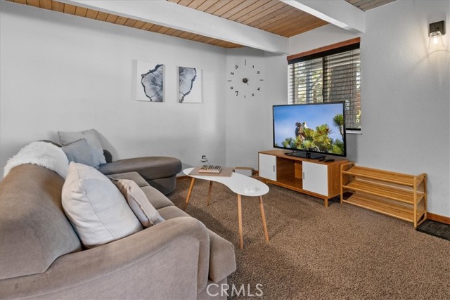 Detail Gallery Image 4 of 30 For 836 E Mountain View Bld, Big Bear City,  CA 92314 - 2 Beds | 2 Baths