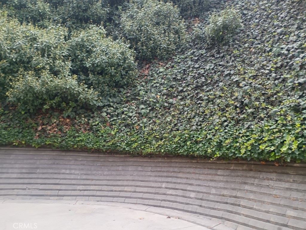https://media.crmls.org/medias/12fef8f8-a533-4fd5-97c3-db39cc67333c.jpg?preset=X-Large