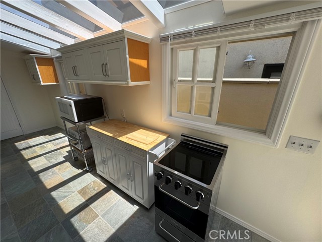 Detail Gallery Image 18 of 46 For 16696 Bayview Dr, Huntington Beach,  CA 92649 - 2 Beds | 1 Baths