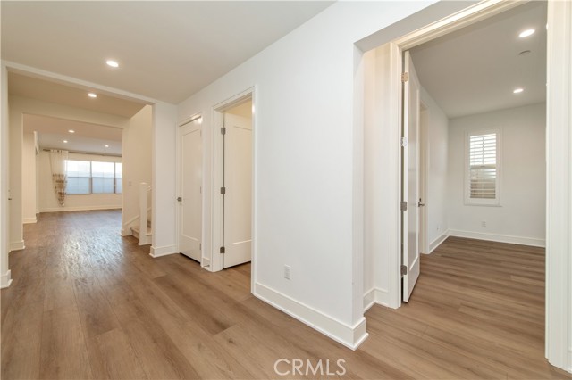 Detail Gallery Image 2 of 39 For 116 Imagination Trl, Irvine,  CA 92620 - 4 Beds | 3/1 Baths