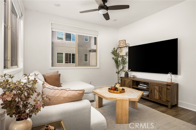 Detail Gallery Image 9 of 51 For 1613 Jade Road, Mission Viejo,  CA 92694 - 3 Beds | 3 Baths