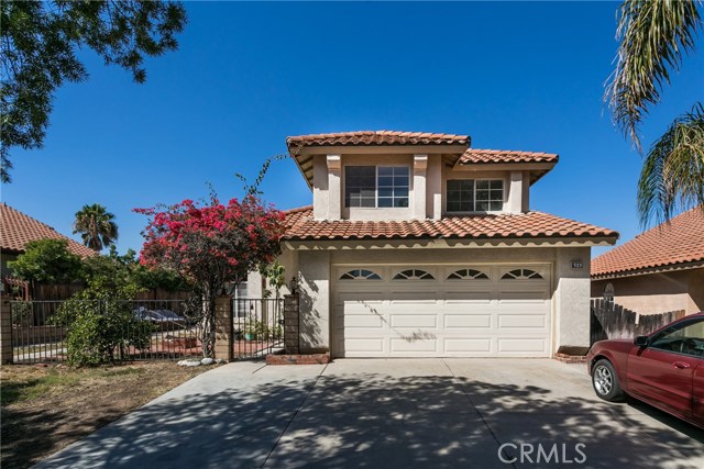 929 Stonehenge Circle, Corona, CA 92881