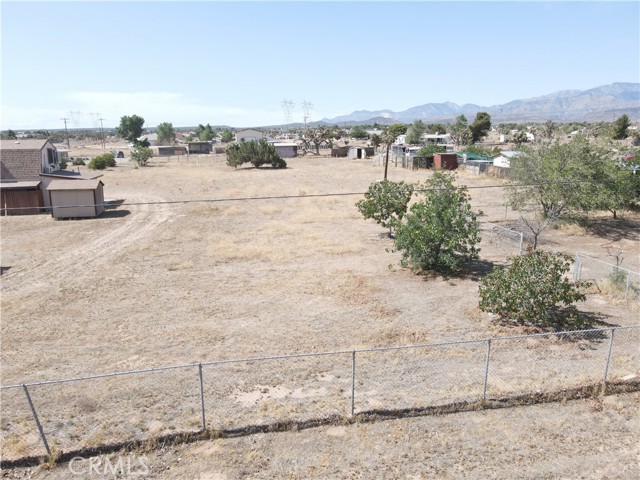 9582 Buttemere Road, Phelan CA: https://media.crmls.org/medias/130023ab-7f61-401b-be11-96f0c80bb4ea.jpg
