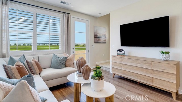 2575 E Lincoln Paseo, Ontario CA: https://media.crmls.org/medias/130147fa-b6d3-41bb-aaab-0e1af9b992cf.jpg